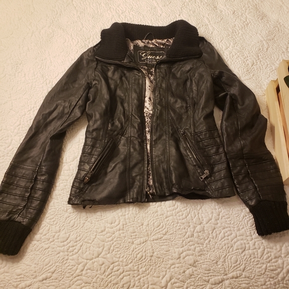 Leather jacket - Picture 1 of 3